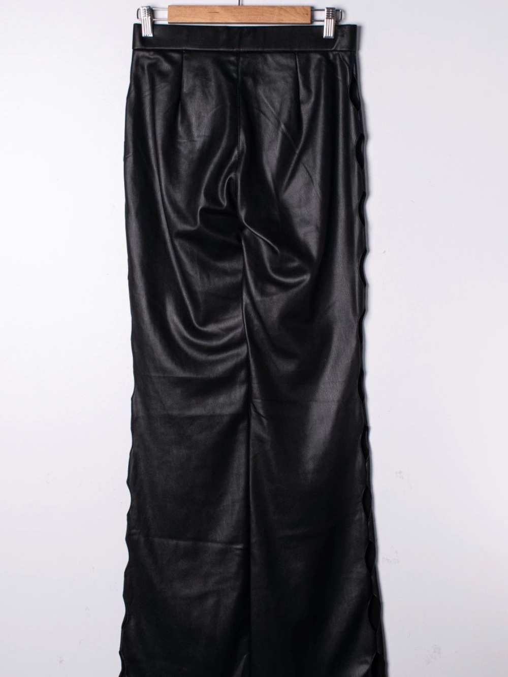 Pants Subcategory Identification - Picture 3 of 6
